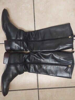 Tory Burch Black Leather Belted Gloves with Gold Logo